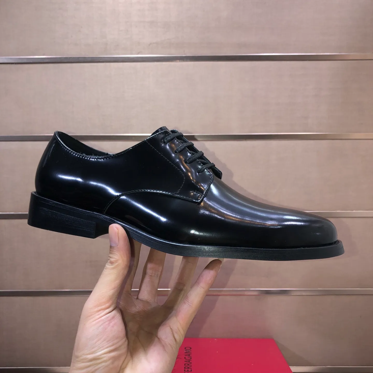 Men's shoes 💰540💰 [Ferragamo/Ferragamo] The latest model from the counter. Original imported high-quality cowhide with open sides + imported 🐂 cowhide lining + original luxury metal buckle + original combination outsole. Comparison is stress-free 38–45 (45 is custom-made and cannot be returned or exchanged)